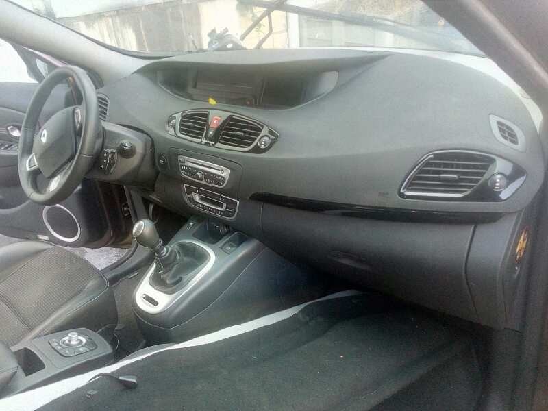 renault scenic iii del año 2011