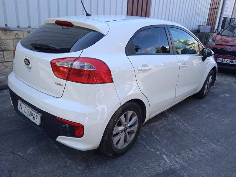 kia rio del año 2016