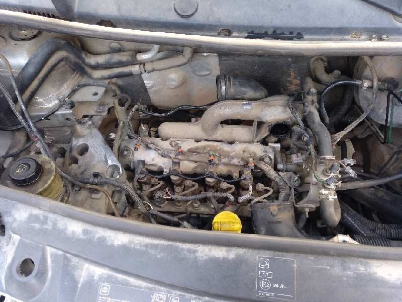 renault trafic combi (ab 4.01) del año 2004