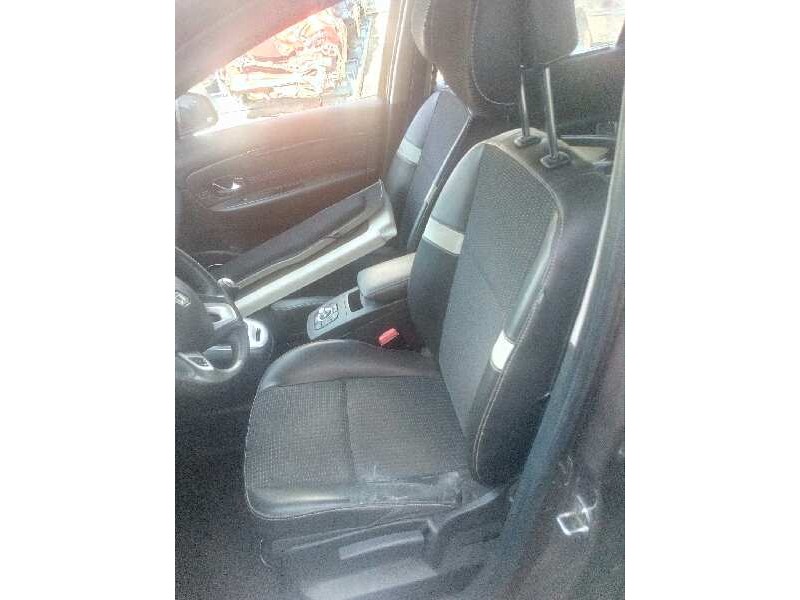 renault scenic iii del año 2011