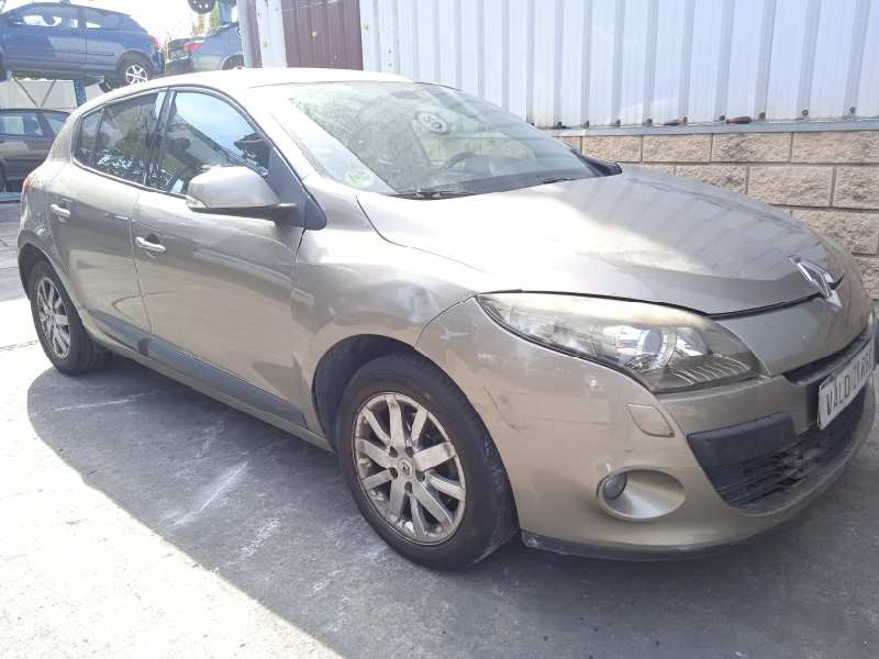 renault megane iii berlina 5 p del año 2009