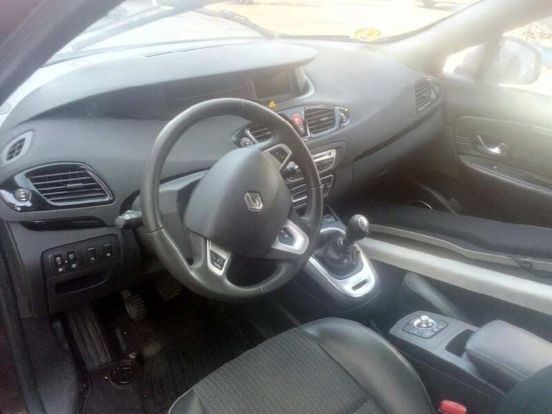 renault scenic iii del año 2011