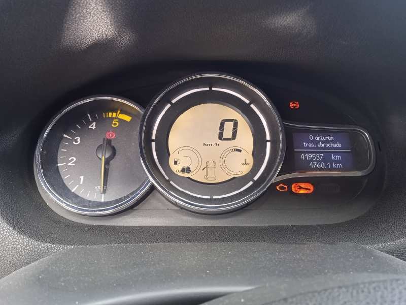 renault megane iii berlina 5 p del año 2009