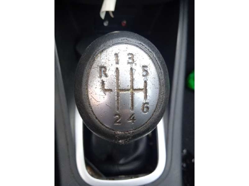 renault megane iii berlina 5 p del año 2009