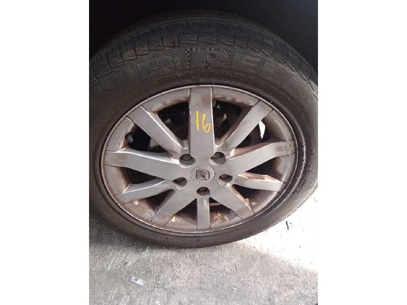 renault megane iii berlina 5 p del año 2009