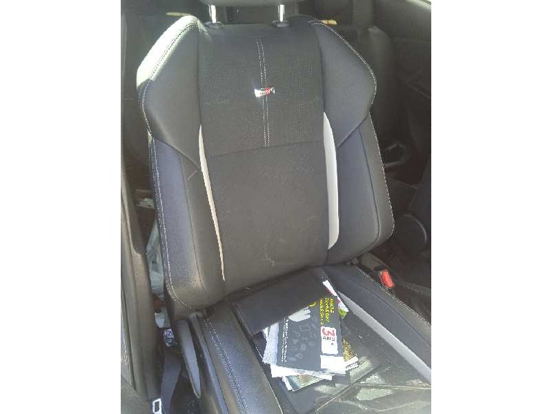 toyota yaris del año 2019