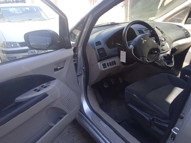 mitsubishi grandis (na0w) del año 2009