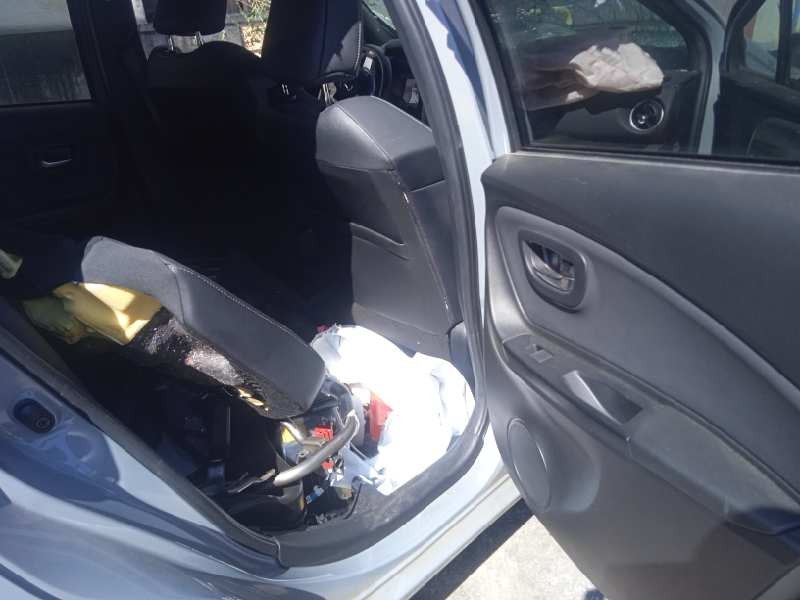 toyota yaris del año 2019