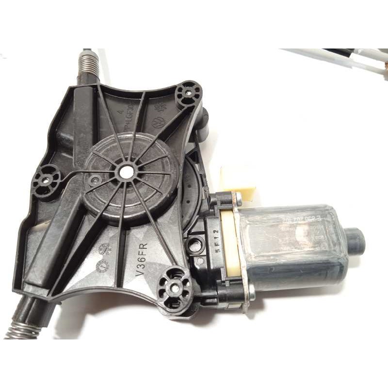 Recambio de elevalunas delantero izquierdo para volkswagen tiguan sport 4motion bmt referencia OEM IAM 5NA837461  5Q0959802C