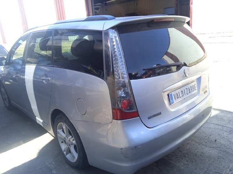 mitsubishi grandis (na0w) del año 2009