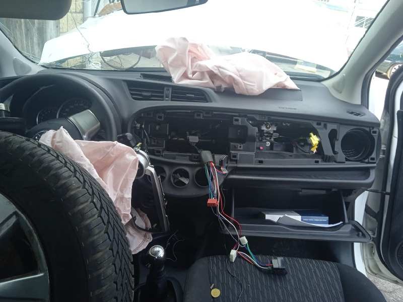 toyota yaris del año 2013