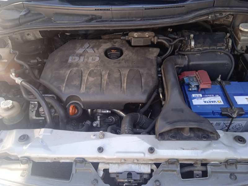 mitsubishi grandis (na0w) del año 2009