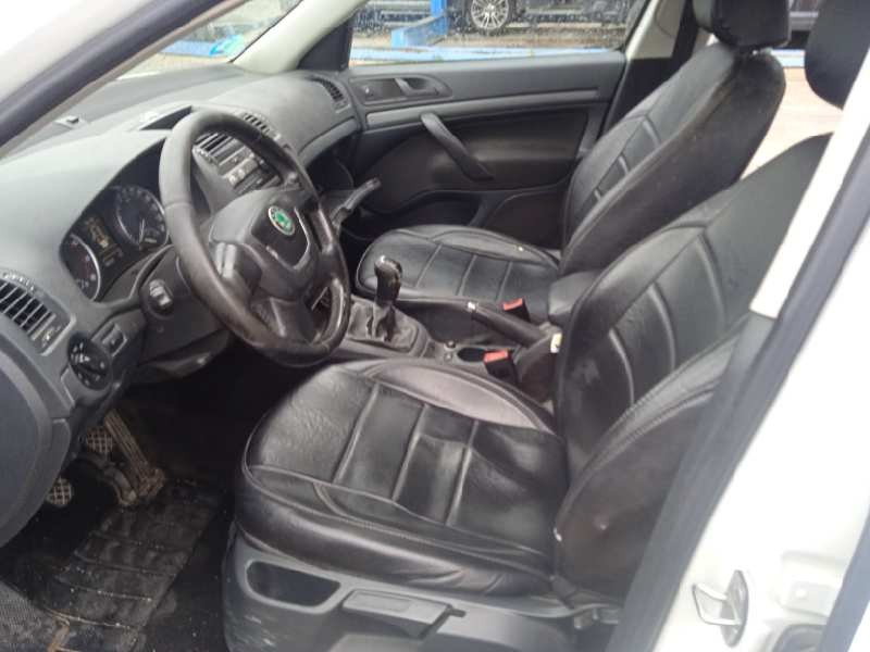 skoda octavia berlina (1z3) del año 2012