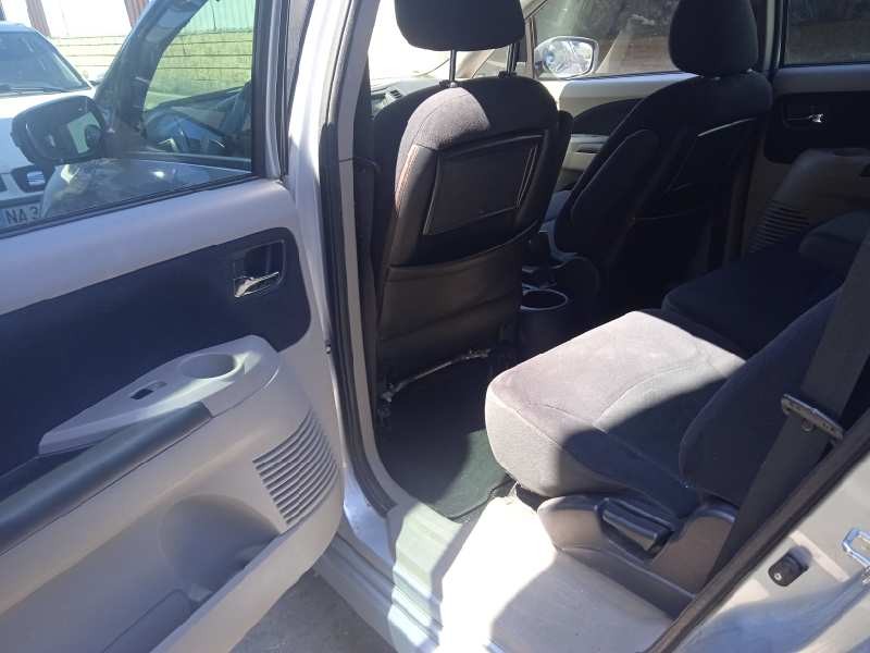 mitsubishi grandis (na0w) del año 2009