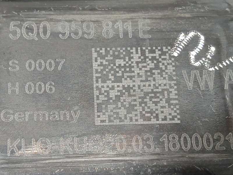 Recambio de elevalunas trasero izquierdo para volkswagen tiguan sport 4motion bmt referencia OEM IAM 5Q0959811E  
