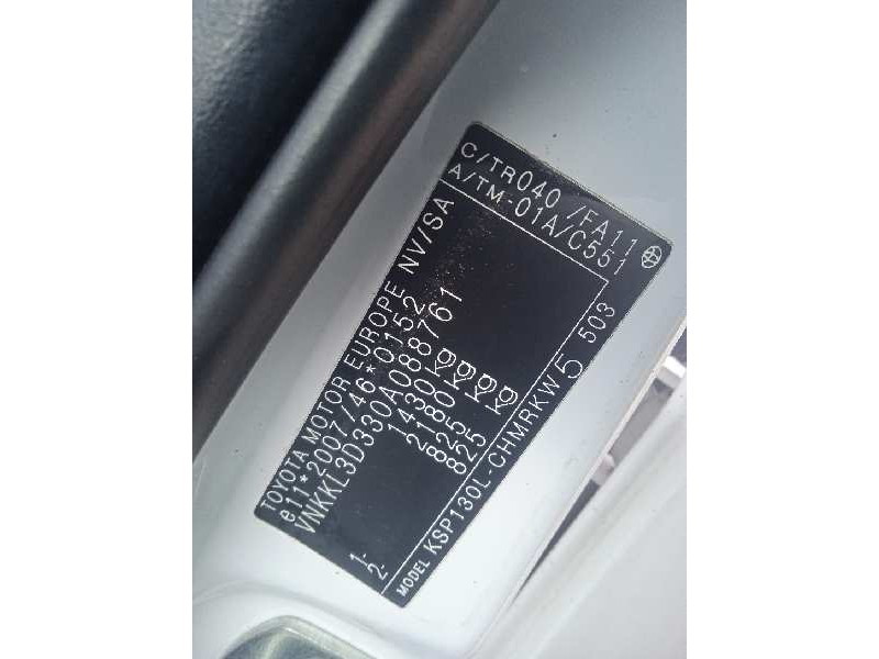 toyota yaris del año 2013