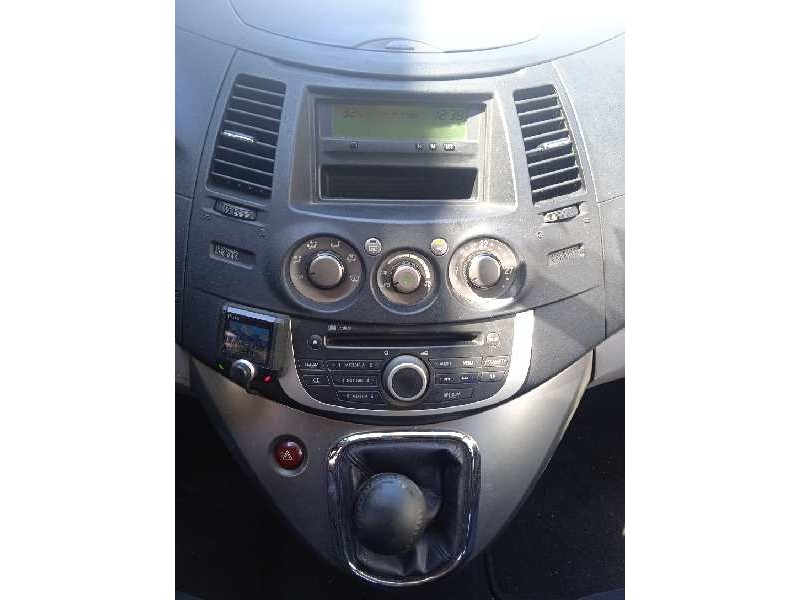 mitsubishi grandis (na0w) del año 2009