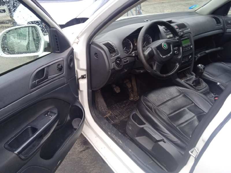 skoda octavia berlina (1z3) del año 2012