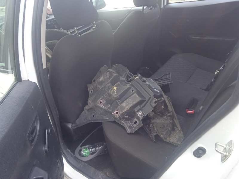 toyota yaris del año 2013