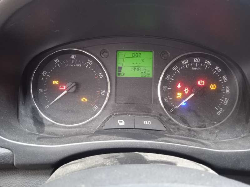 skoda fabia (5j2 ) del año 2014