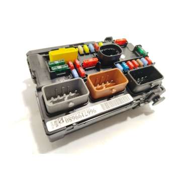 CAJA RELES / FUSIBLES 9667199680 6500HV 