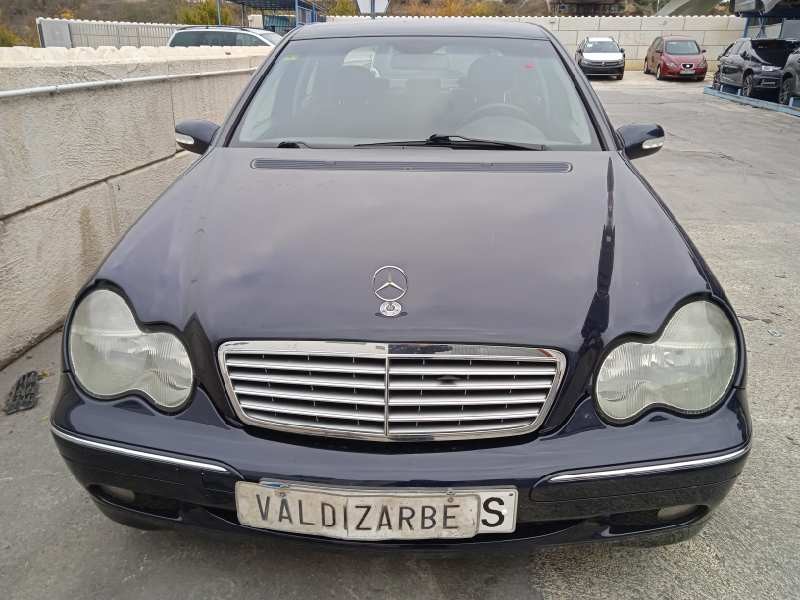 mercedes-benz clase c (w203) berlina del año 2000