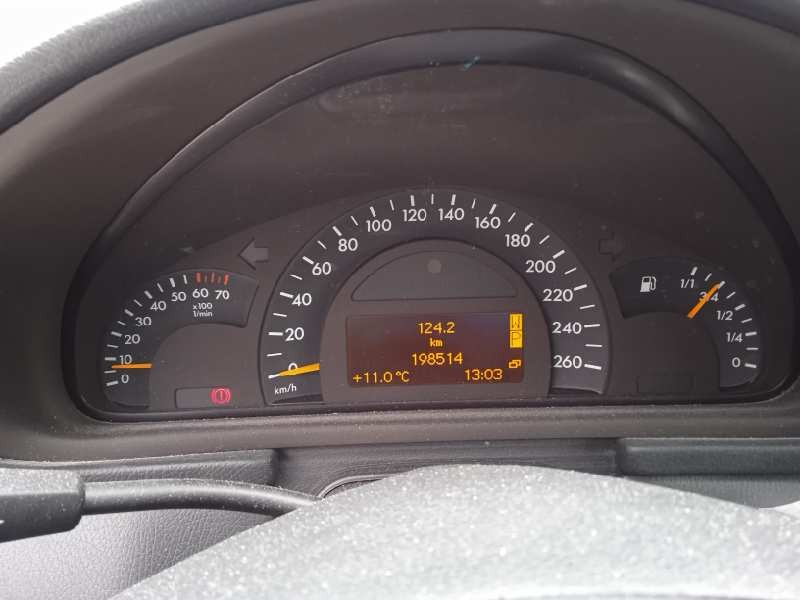 mercedes-benz clase c (w203) berlina del año 2000