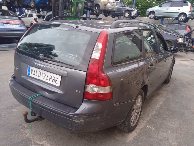 volvo v50 familiar del año 2004