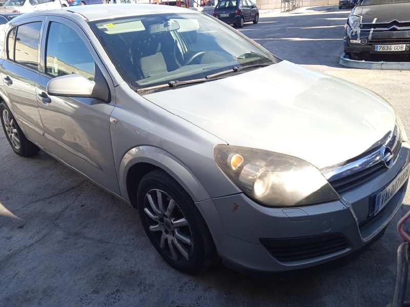 opel astra h berlina del año 2005