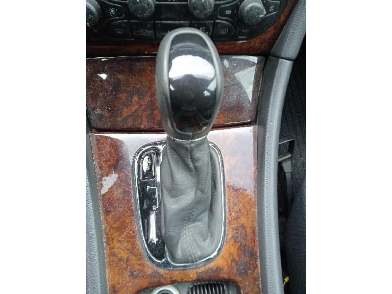 mercedes-benz clase c (w203) berlina del año 2000