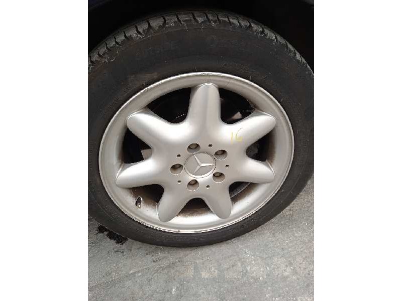 mercedes-benz clase c (w203) berlina del año 2000