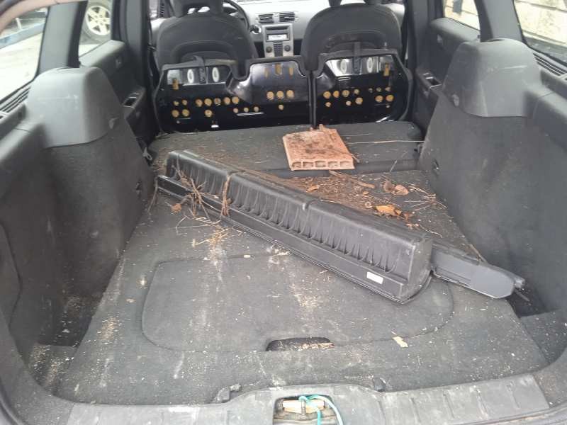 volvo v50 familiar del año 2004