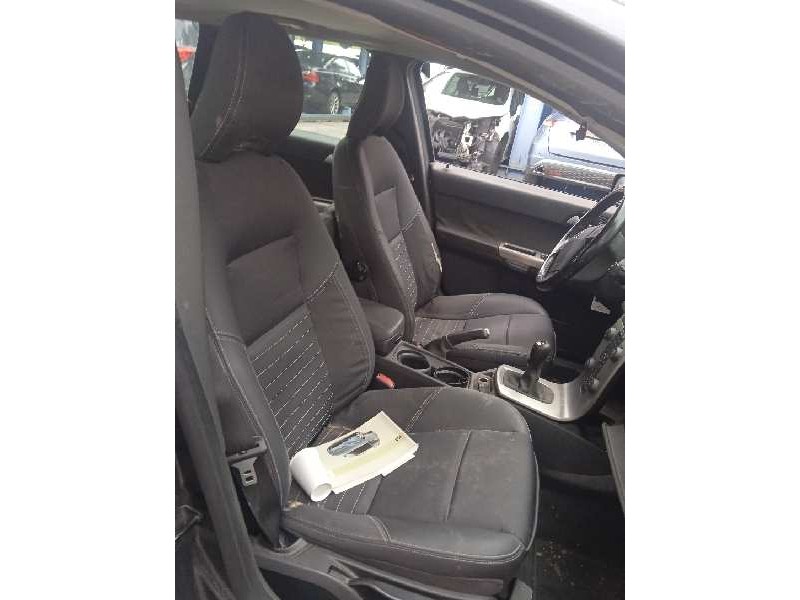 volvo v50 familiar del año 2004