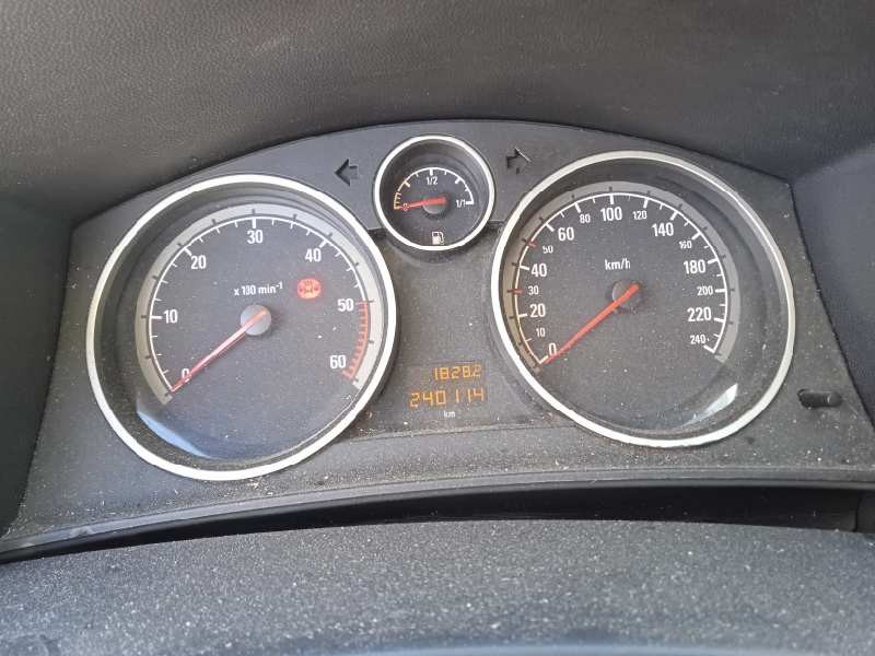 opel astra h berlina del año 2005