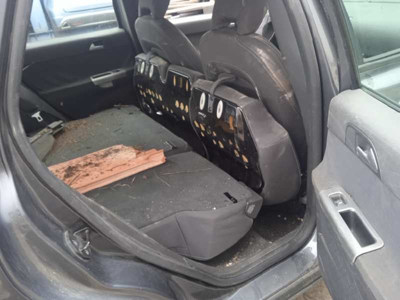 volvo v50 familiar del año 2004