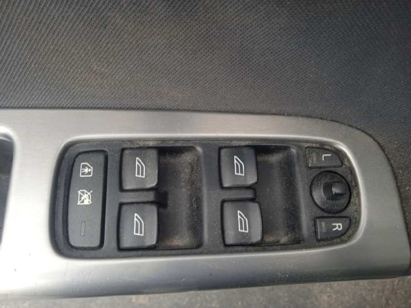 volvo v50 familiar del año 2004