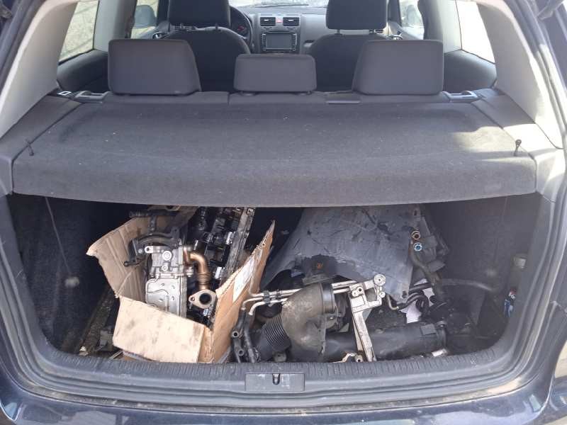 volkswagen golf v berlina (1k1) del año 2006