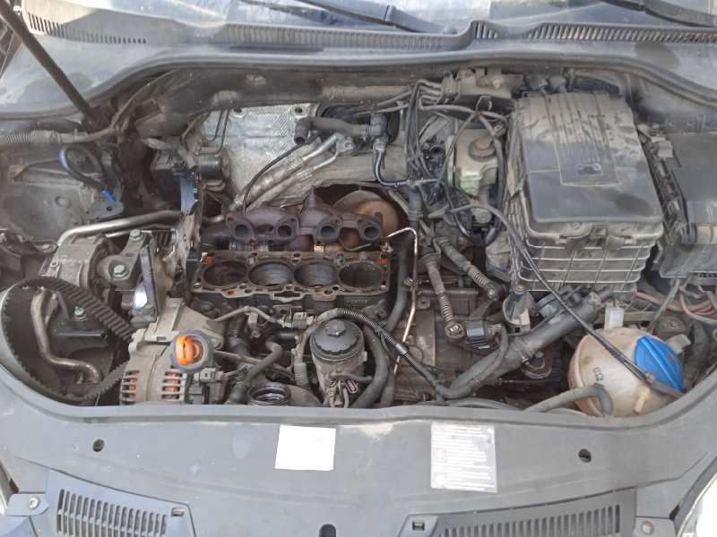 volkswagen golf v berlina (1k1) del año 2006