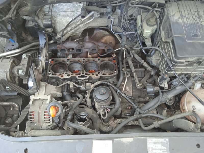 volkswagen golf v berlina (1k1) del año 2006