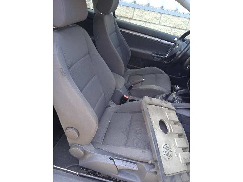 volkswagen golf v berlina (1k1) del año 2006