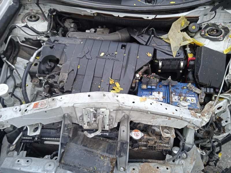 mitsubishi outlander (gf0) del año 2018