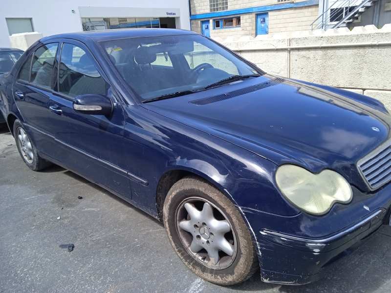mercedes-benz clase c (w203) berlina del año 2003