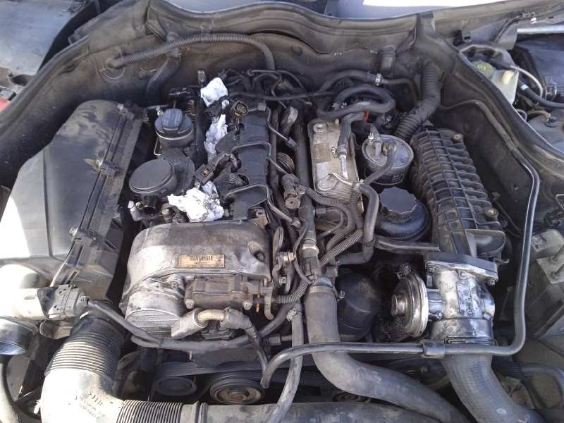 mercedes-benz clase c (w203) berlina del año 2003