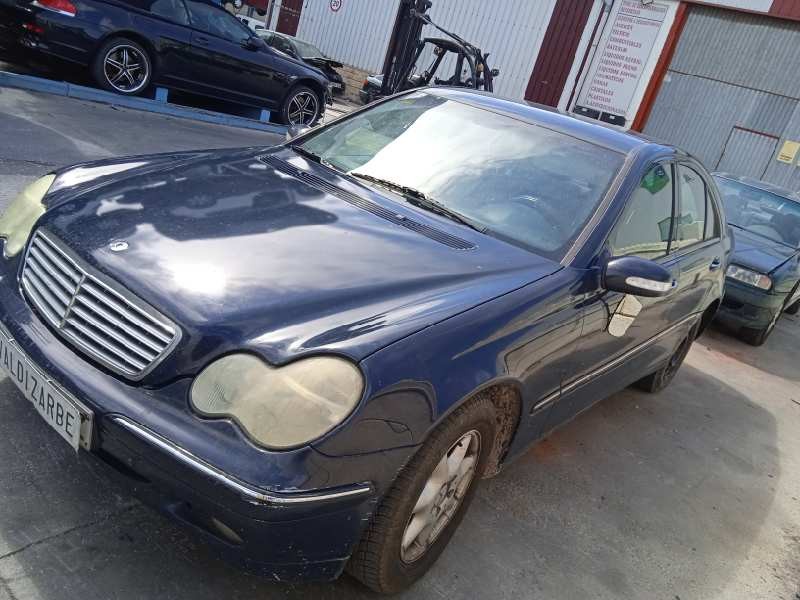 mercedes-benz clase c (w203) berlina del año 2003