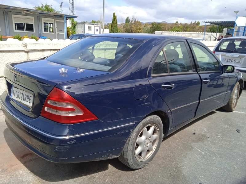 mercedes-benz clase c (w203) berlina del año 2003
