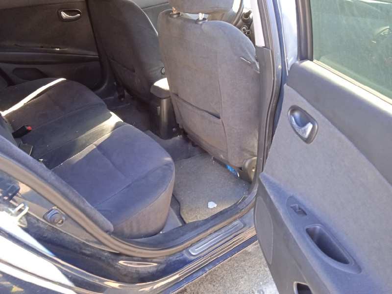 nissan primera berlina (p12) del año 2002