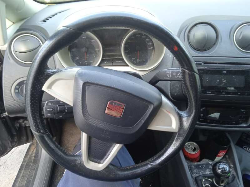 seat ibiza (6j5) del año 2009