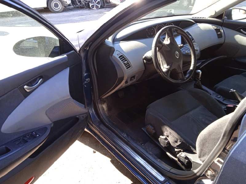 nissan primera berlina (p12) del año 2002
