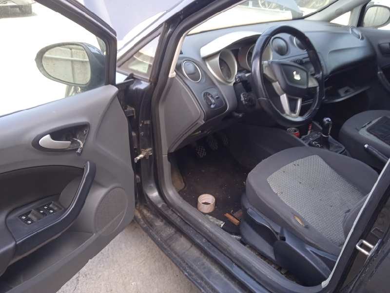 seat ibiza (6j5) del año 2009