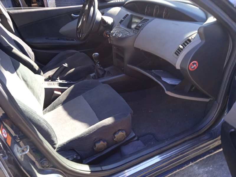 nissan primera berlina (p12) del año 2002